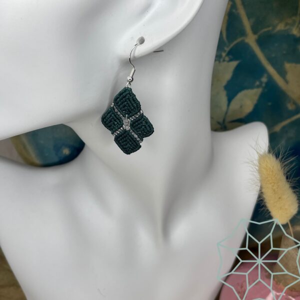 Boucles d'oreilles micro-macramé